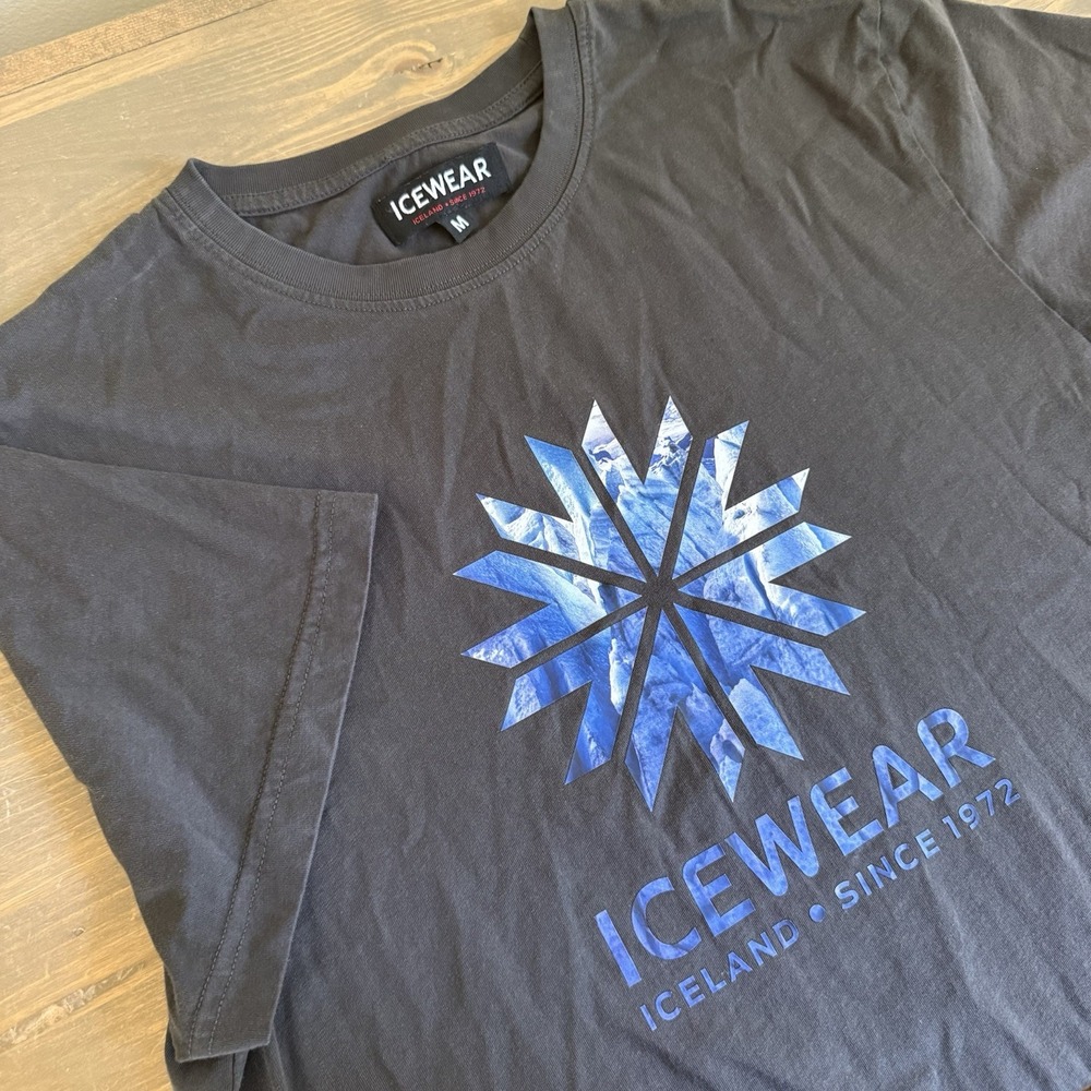 Icewear Men's Medium Dark Grey Crewneck Graphic Print Logo Short Sleeve T-Shirt